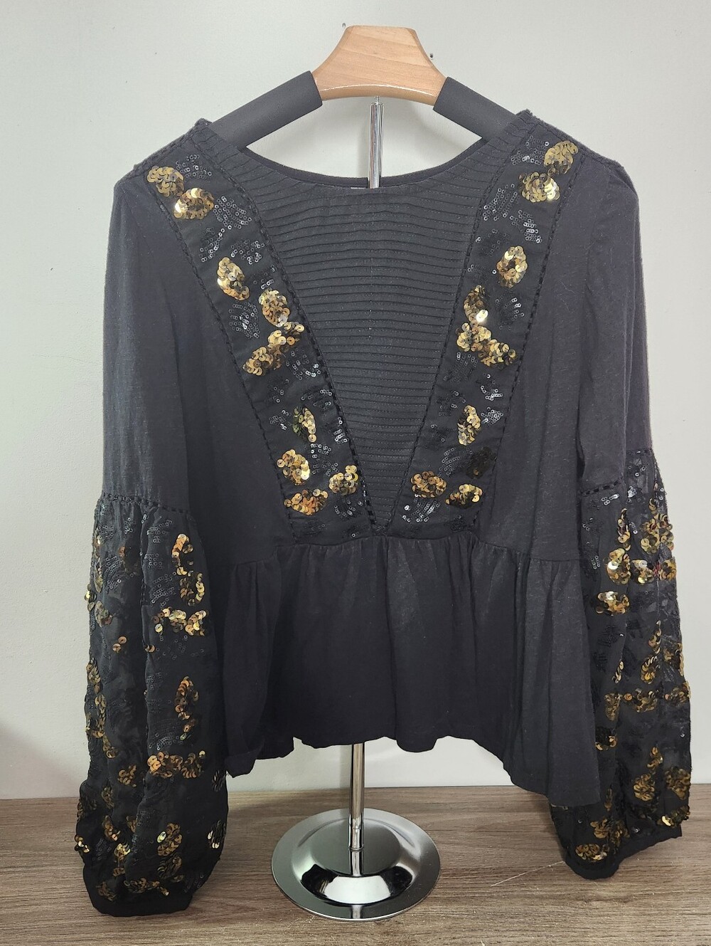 Anthropologie Neale Black Gold Sequin Peplum Long Sleeve Top